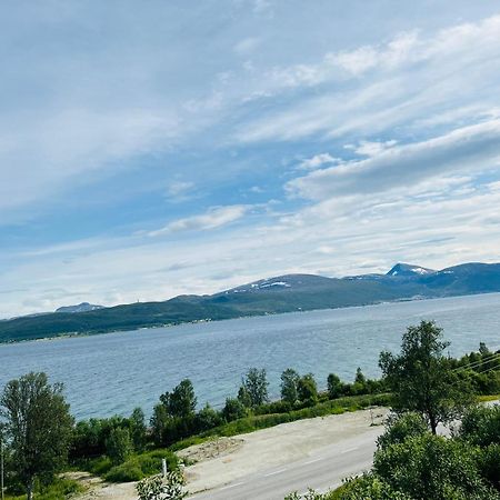 Apartment In Tromso With Sea And Mountain View Exterior photo